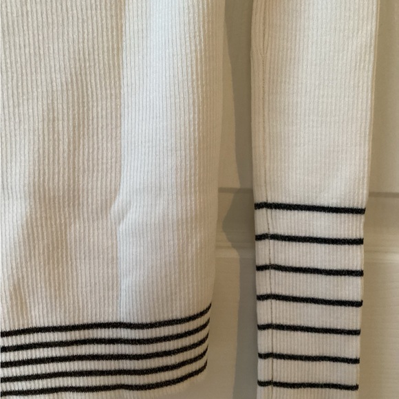 Athleta Table rock sweater (FINALPRICEDROP ) - Picture 4 of 4